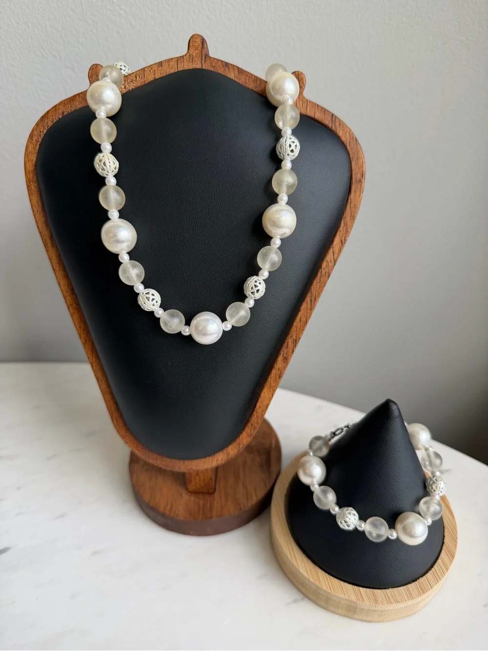 Vintage Elegant Pearly White Chunky Bead Necklace and Bracelet